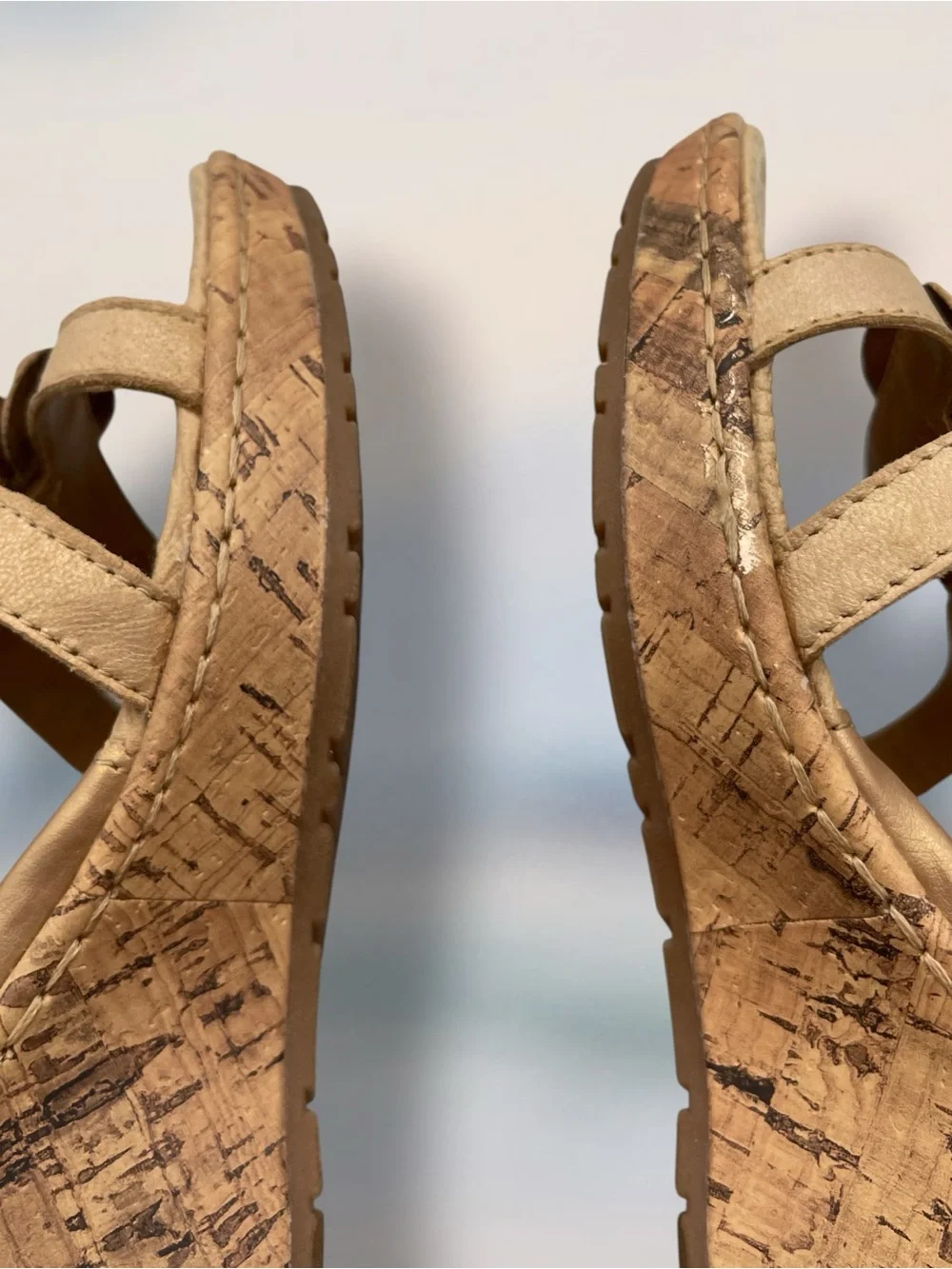 b.o.c. Born Concept Tan Leather Flower Cork Wedge Sandals Size 7